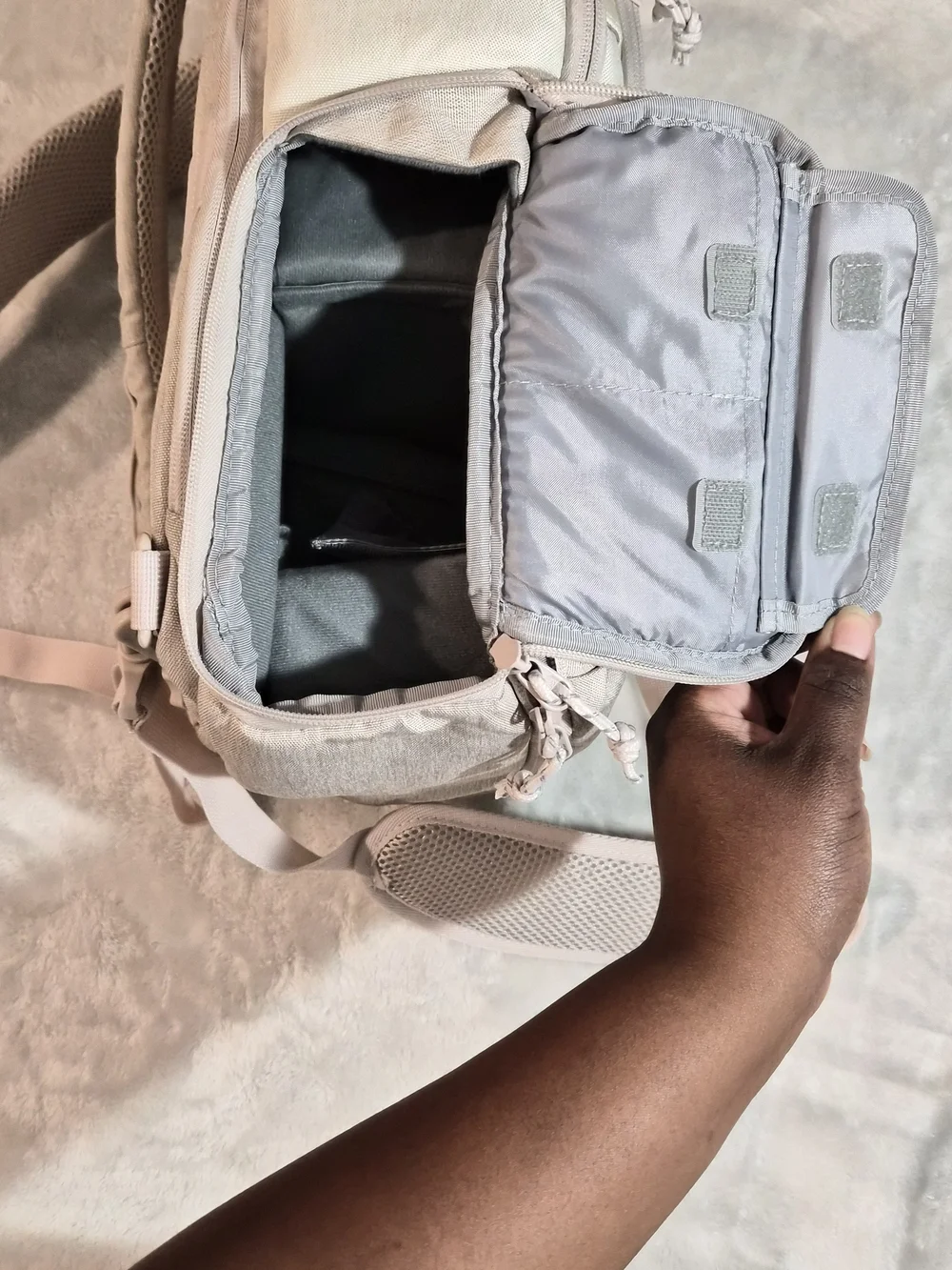 BAGSMART NWT Camera Backpack Photography Bag w/ Crossbody Strap Beige